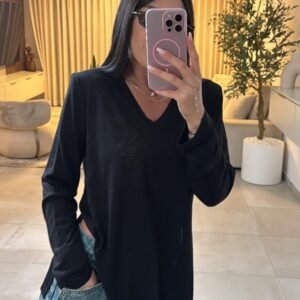 חולצת טישו כריות וי